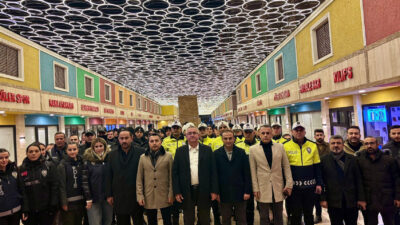 İskenderun Kaymakamı Muhammet Önder; İlçe Emniyet Müdürü Nevzat Güneş, İlçe