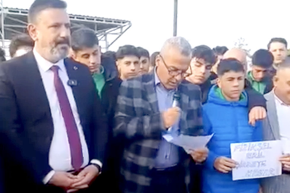 Futbol Şiddetine Kınama Arsuz Gözcülerspor Kulüp Başkanı Atıf Yıldız; Belediye Başkanı Sami Üstün,