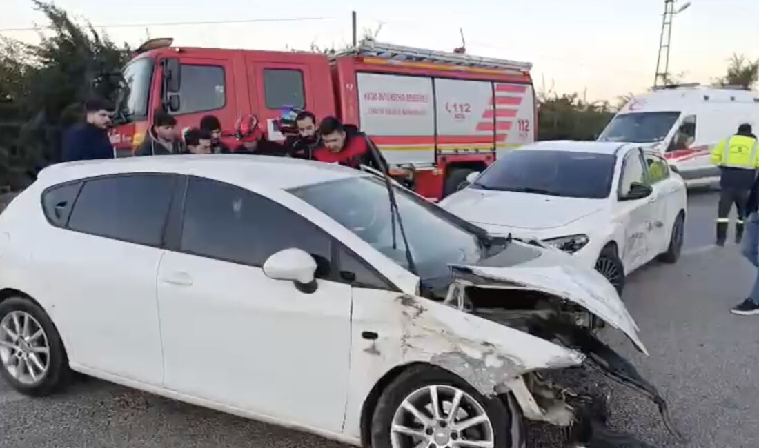 Dörtyol–Payas Yolunda Zincirleme Kaza: 2 Yaralı Hatay’ın Dörtyol–Payas güzergahında kara yolu üzerinde zincirleme trafik kazası meydana