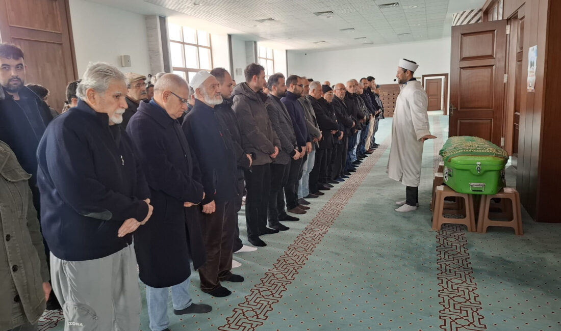 Hatay Defderdarlığı, İskenderun Akdeniz Vergi Dairesi emekli memurlarından, A.Mehmet Coşkun