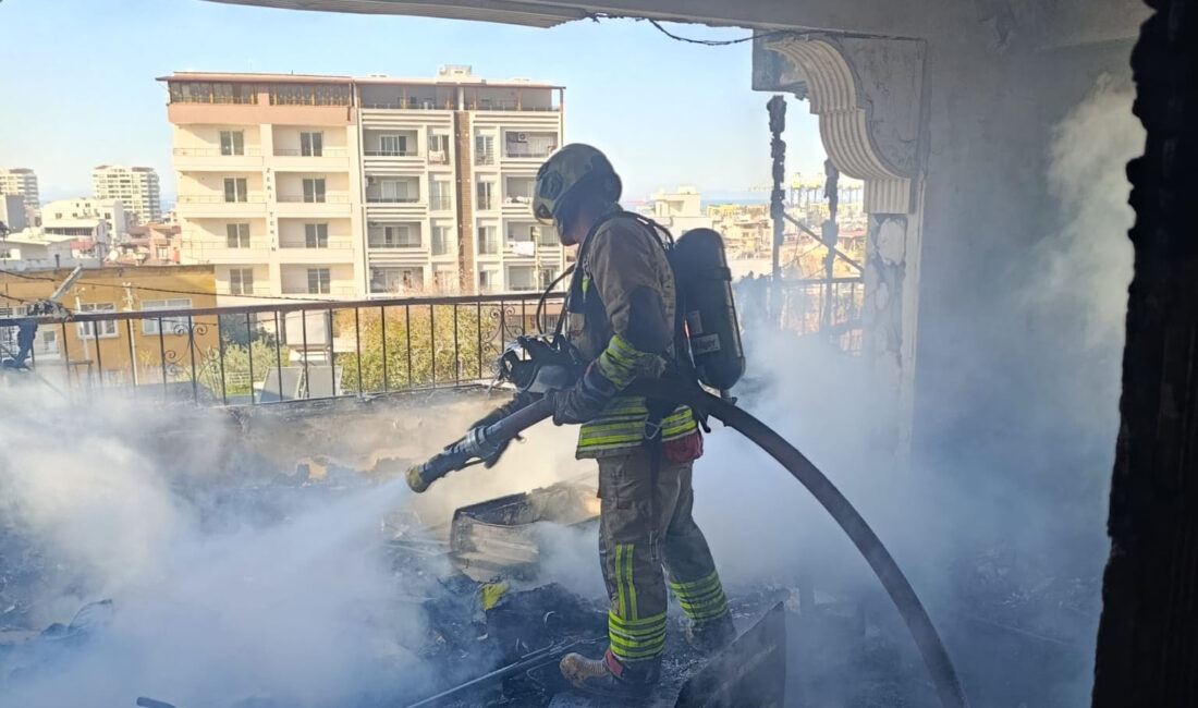 Hatay’ın İskenderun ilçesinde bir apartman dairesinde çıkan yangın, Hatay Büyükşehir
