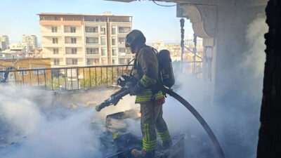 Hatay’ın İskenderun ilçesinde bir apartman dairesinde çıkan yangın, Hatay Büyükşehir