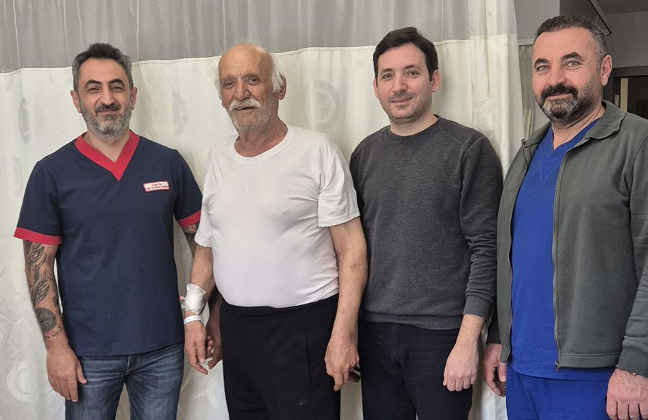 Hatay Eğitim ve Araştırma Hastanesi’nden Başarılı Müdahale Hatay Eğitim ve Araştırma Hastanesi’nde Aort Anevrizmasına Kapalı Yöntemle Başarılı