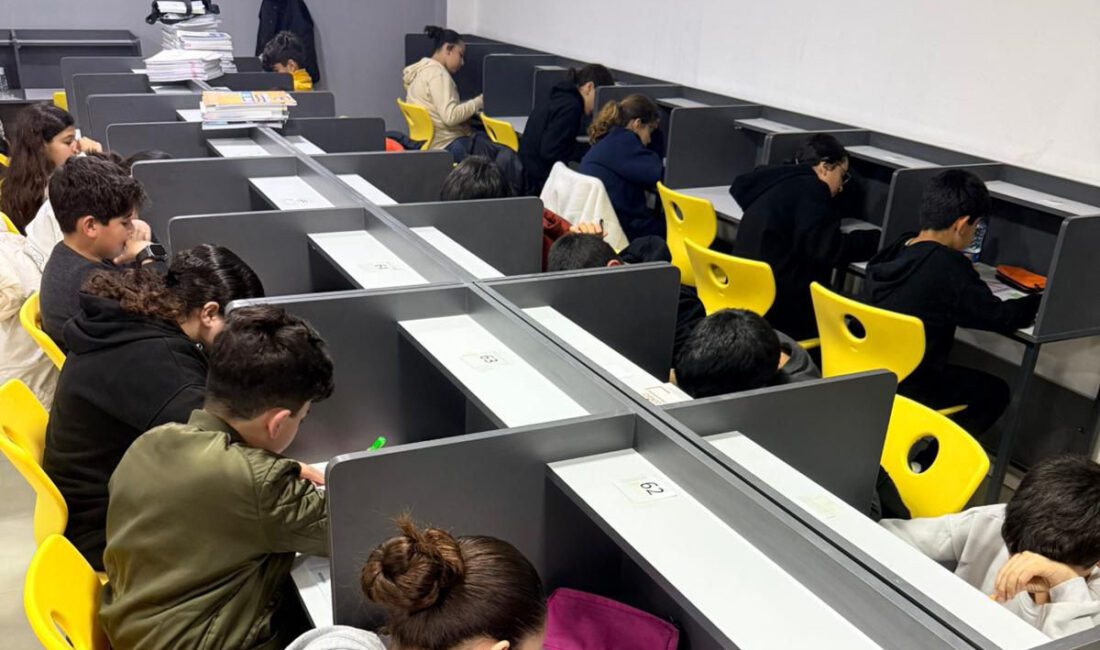 Gün Işığı Eğitim Kurumları tarafından düzenlenen Bursluluk Sınavı, iki gün