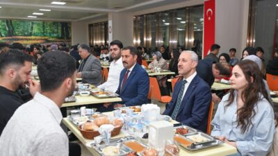 Hatay Mustafa Kemal Üniversitesi’nde (HMKÜ) dayanışma ve birliktelik ruhu iftar
