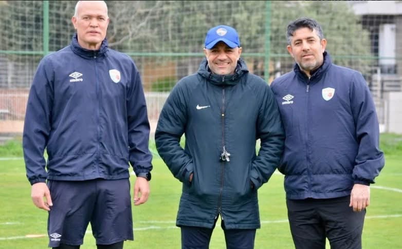 Ender Traş İlk Antrenmanına Çıktı İskenderunspor’un yeni teknik direktörü Ender Traş, turuncu-mavili ekiple ilk antrenmanına