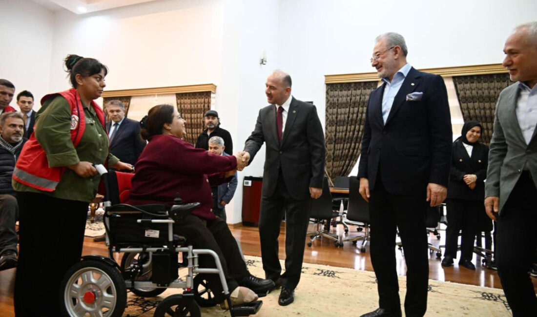 TOSYALI HOLDİNG GÖNÜLLERE DOKUNDU Mübarek Ramazan Bayramı arefesinde, Tosyalı Holding tarafından bağışlanan 33 tekerlekli