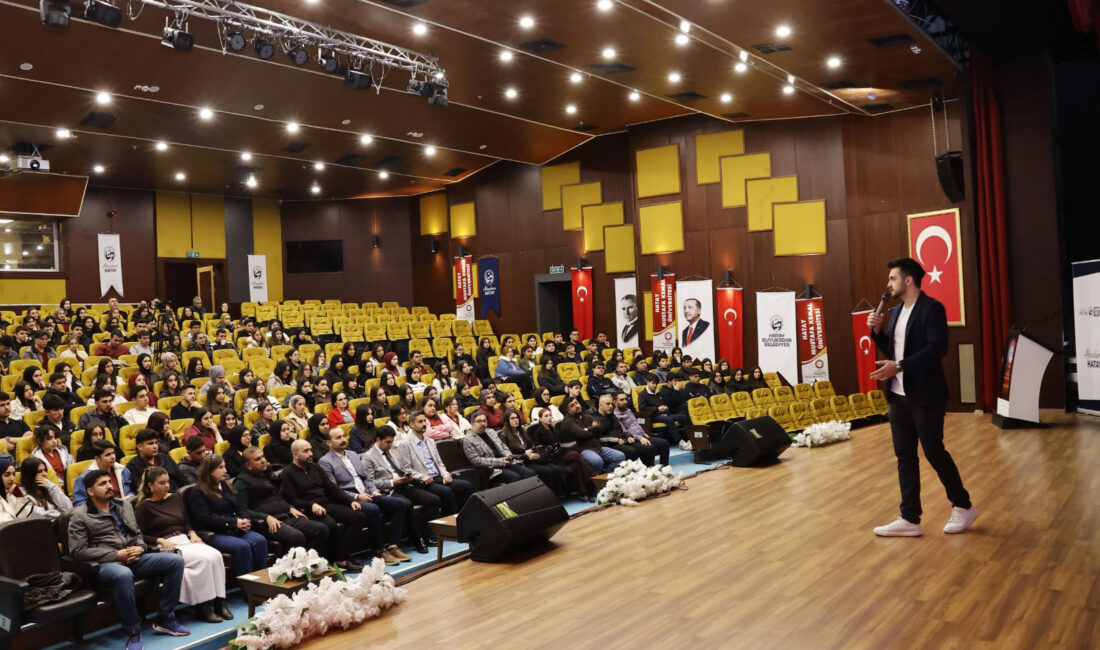 HBB’DEN GENÇLERİN GELECEĞİNE GÜÇLÜ DOKUNUŞ Hatay Büyükşehir Belediyesi (HBB), Hatay Mustafa Kemal Üniversitesi (HMKÜ) ve