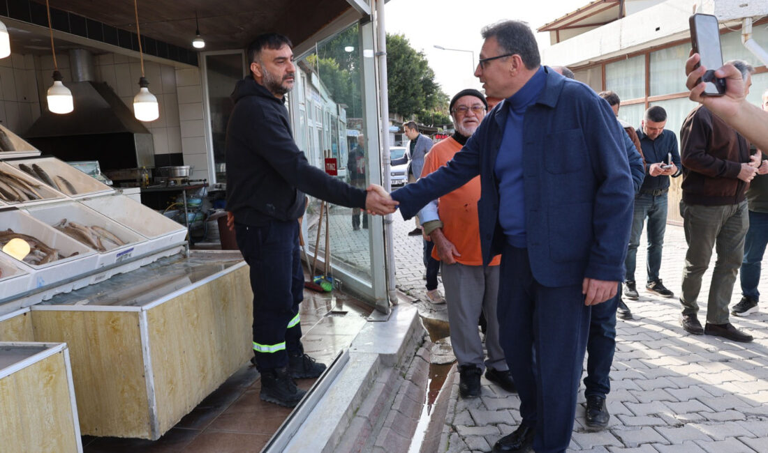 İskenderun Belediye Başkanı Mehmet Dönmez Numune mahallesinde hizmet veren Sebze