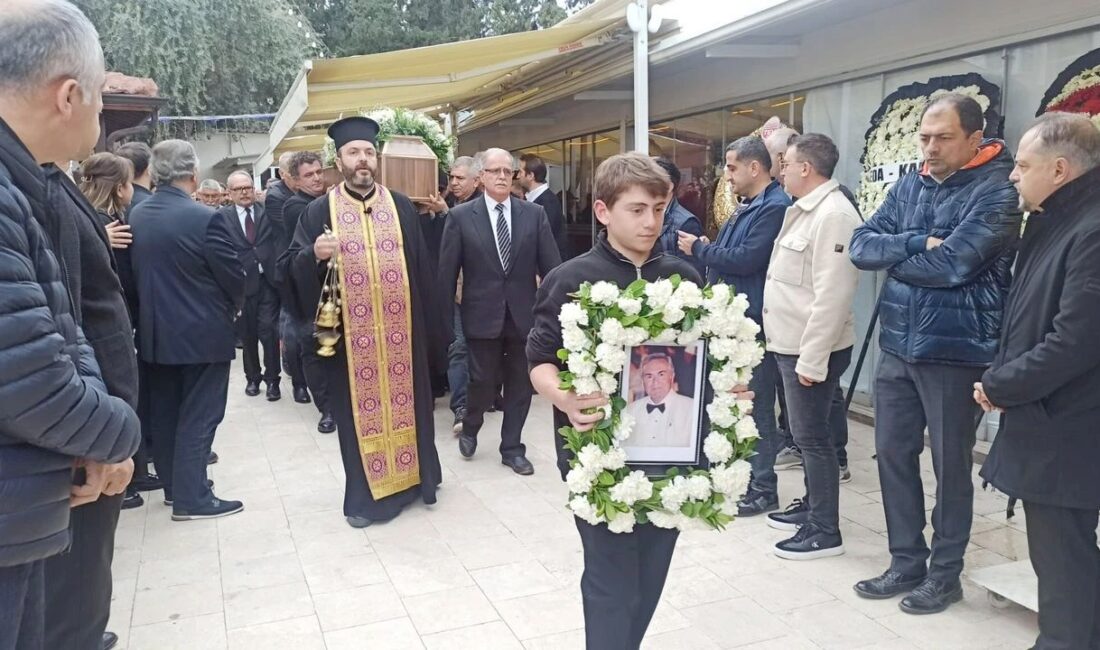 Teyfik Sayek Son Yolculuğuna Uğurlandı Tedavi gördüğü hastanede hayatını kaybeden İnşaat Yüksek Mühendisi Teyfik Sayek,