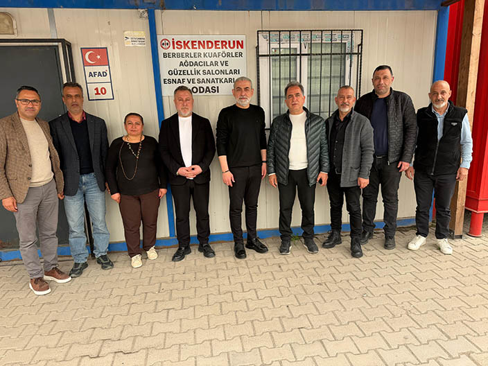 İGC’DEN YENİ BAŞKANA HAYIRLI OLSUN ZİYARETİ İskenderun Gazeteciler Cemiyeti Başkanı Diyap Atar, Yönetim Kurulu ve üyeleri