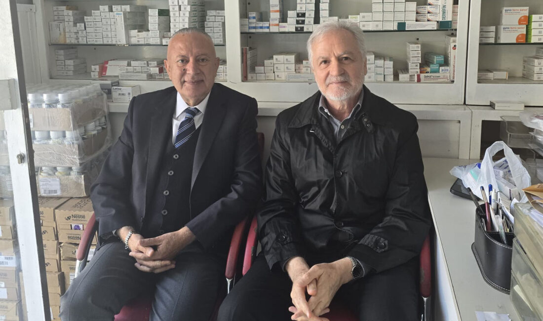 Başkan Çelik’e Ziyaret Levent Yılmaz, Eczane Teknisyenleri Derneği Başkanı ve Akdeniz Federasyon Başkanı
