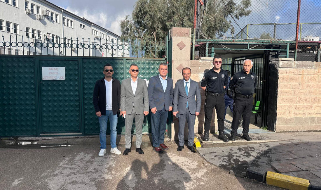 İSKENDERUN’DA OKULLARDA ÖRNEK GÜVENLİK SEFERBERLİĞİ İskenderun’da öğrencilerin güvenliği için örnek bir çalışma hayata geçirildi. Kent