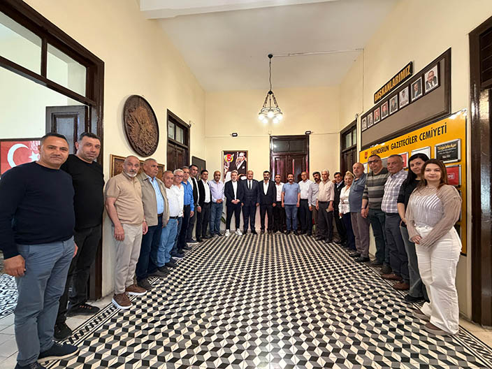 MUHTARLARDAN İGC’YE ZİYARET İSKENDERUN MAHALLE MUHTARLARI DERNEĞİ’NİN YENİ YÖNETİMİNDEN İSKENDERUN GAZETECİLER CEMİYETİ’NE ZİYARET