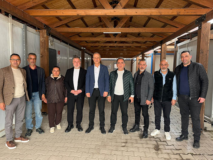 İGC’den Esnaf Odasına “Hayırlı Olsun ziyareti İskenderun Gazeteciler Cemiyeti (İGC) Başkanı Diyap Atar, Yönetim Kurulu üyeleri