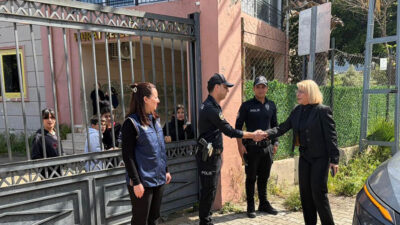 Arsuz İlçe Emniyet Müdürlüğü ekipleri,  İlçe sınırlarında bulunan tüm okullarda