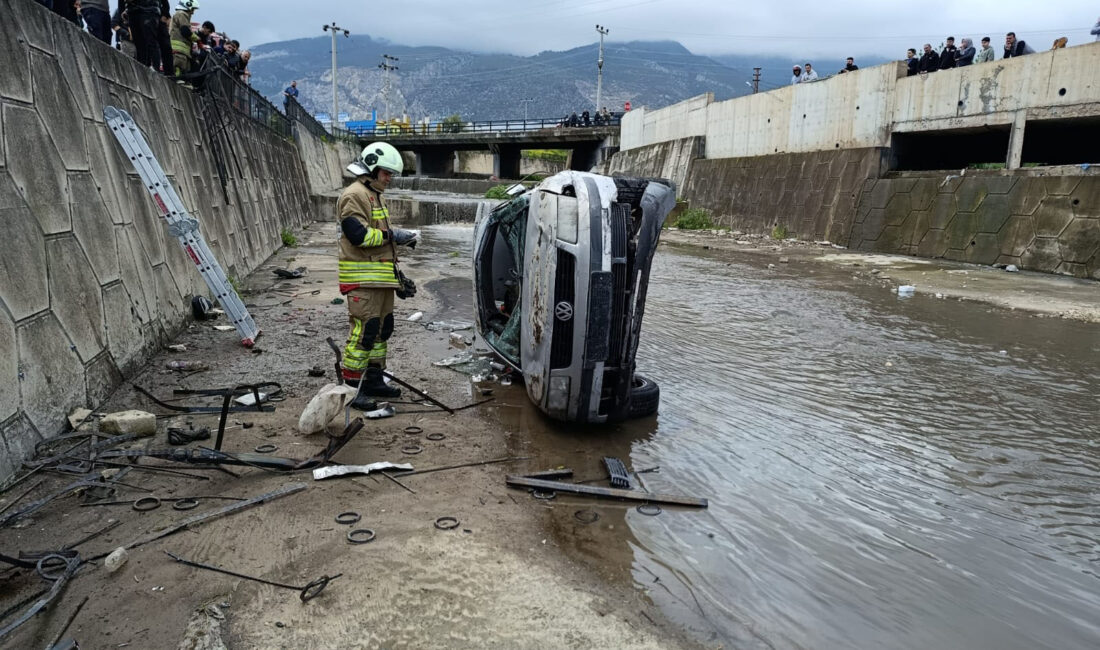 Hatay’ın İskenderun ilçesine bağlı Muradiye Mahallesi’nde meydana gelen trafik kazasında,