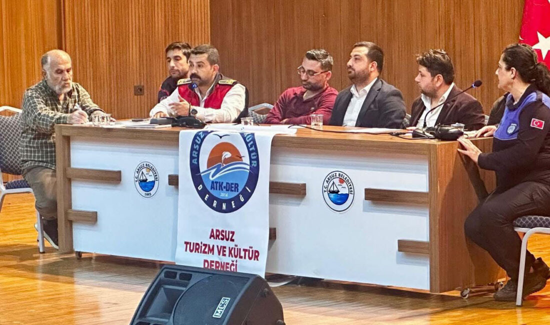 ARSUZ’DA YANGIN GÜVENLİĞİNDE ÖRNEK İŞ BİRLİĞİ Hatay Büyükşehir Belediye Başkanı Mehmet Öntürk’ün vizyonu doğrultusunda çalışmalarını sürdüren