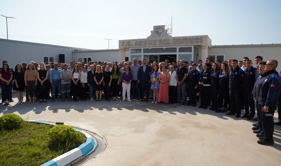 Arsuz Belediye Başkanı Sn. Sami Üstün, Kurban Bayramı dolayısıyla Arsuz