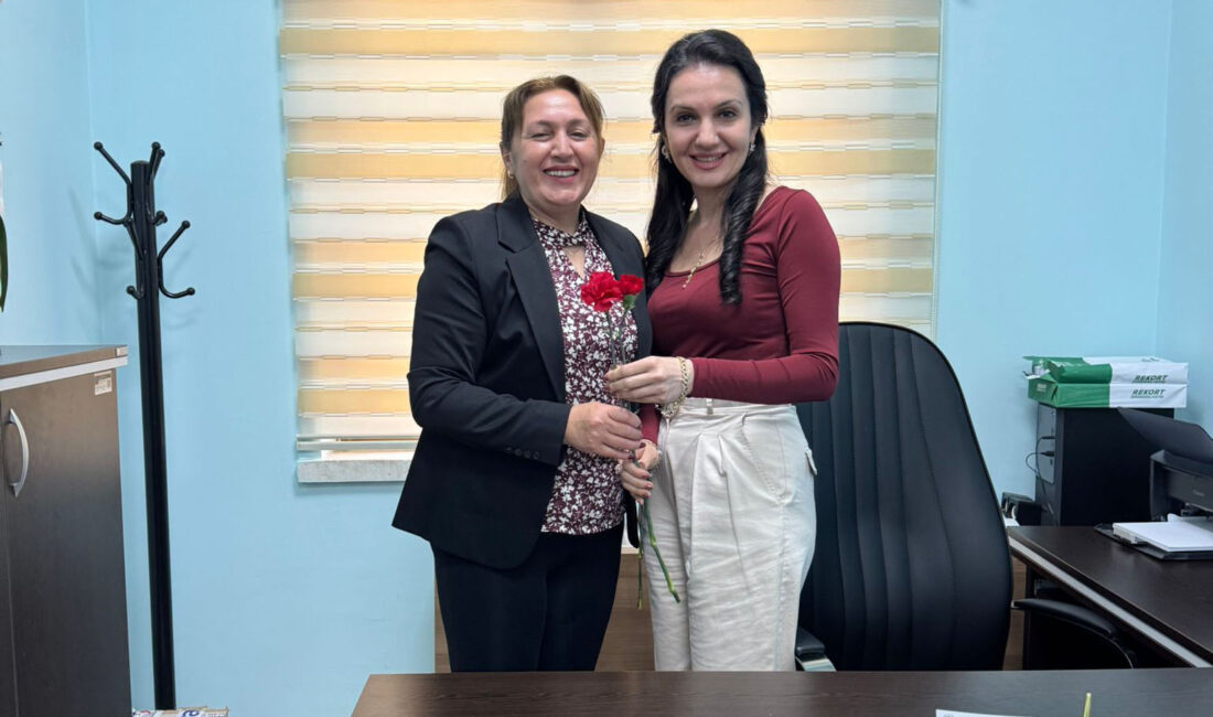 Milliyetçi Hareket Partisi (MHP) İskenderun KAÇEP Başkanı Fatma Kaya, Anneler