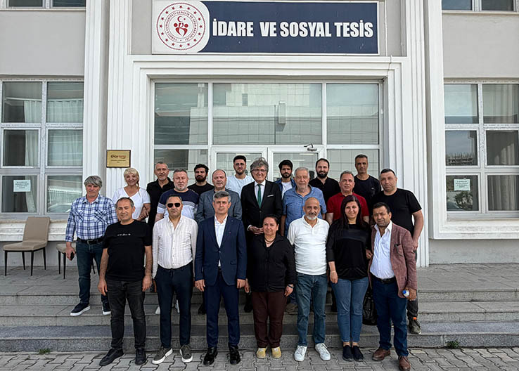 İGC’DEN GENÇLİK VE SPOR MÜDÜRLÜĞÜ’NE ZİYARET İskenderun Gazeteciler Cemiyeti Başkanı Diyap Atar, yönetim kurulu üyeleri ve