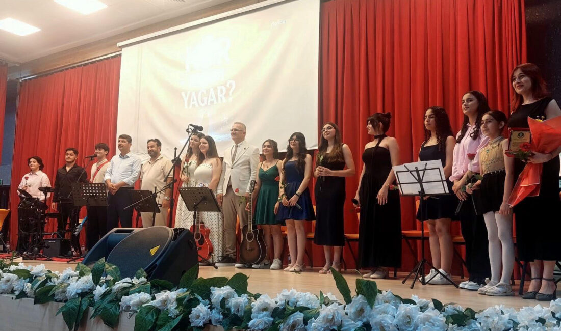Nuran Yılmaz Anadolu Lisesi, 16 Haziran akşamında düzenlediği yıl sonu