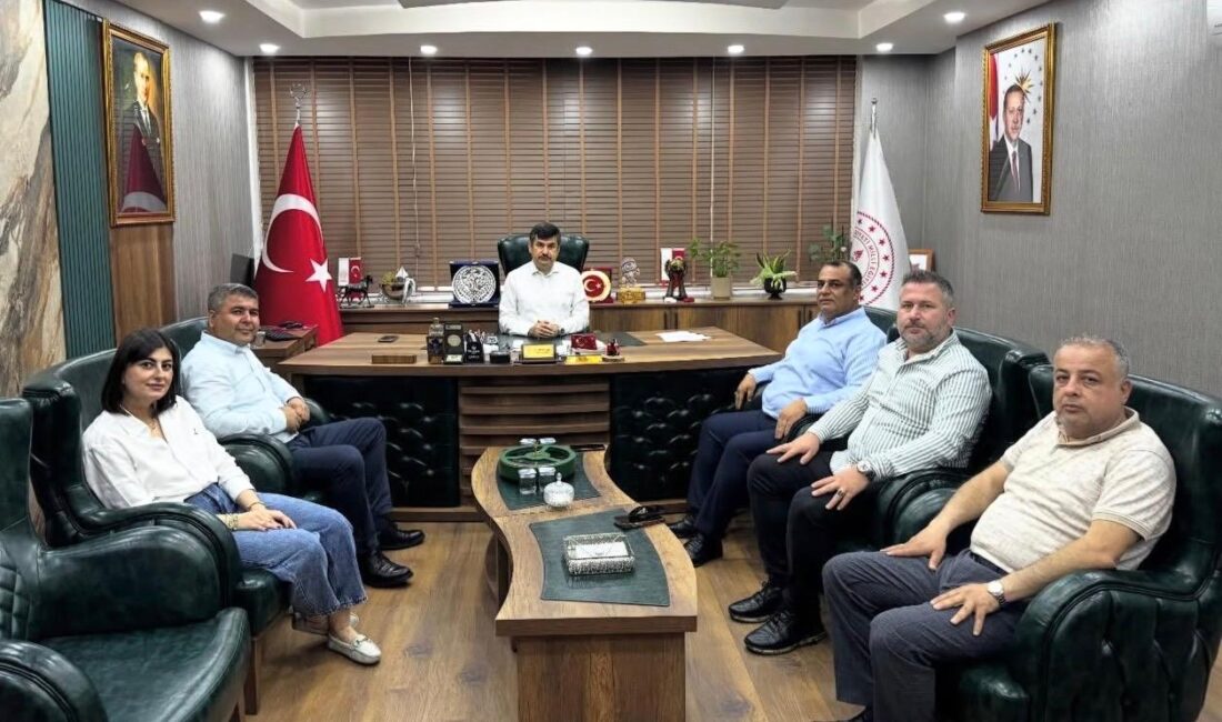 TÜRDEM Yönetiminden İlçe Milli Eğitim Müdürü Ali Haytaz’a Ziyaret Türkiye Milli Değerler ve Medeniyetler Vakfı (TÜRDEM) İskenderun İlçe Başkanı