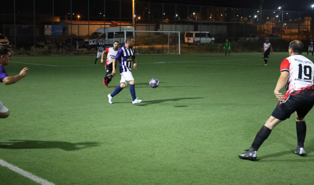 ERHAN AKSAY FUTBOL TURNUVASI DOLUDİZGİN DEVAM EDİYOR Hatay Büyükşehir Belediyesi (HBB) tarafından geleneksel olarak düzenlenen Erhan Aksay