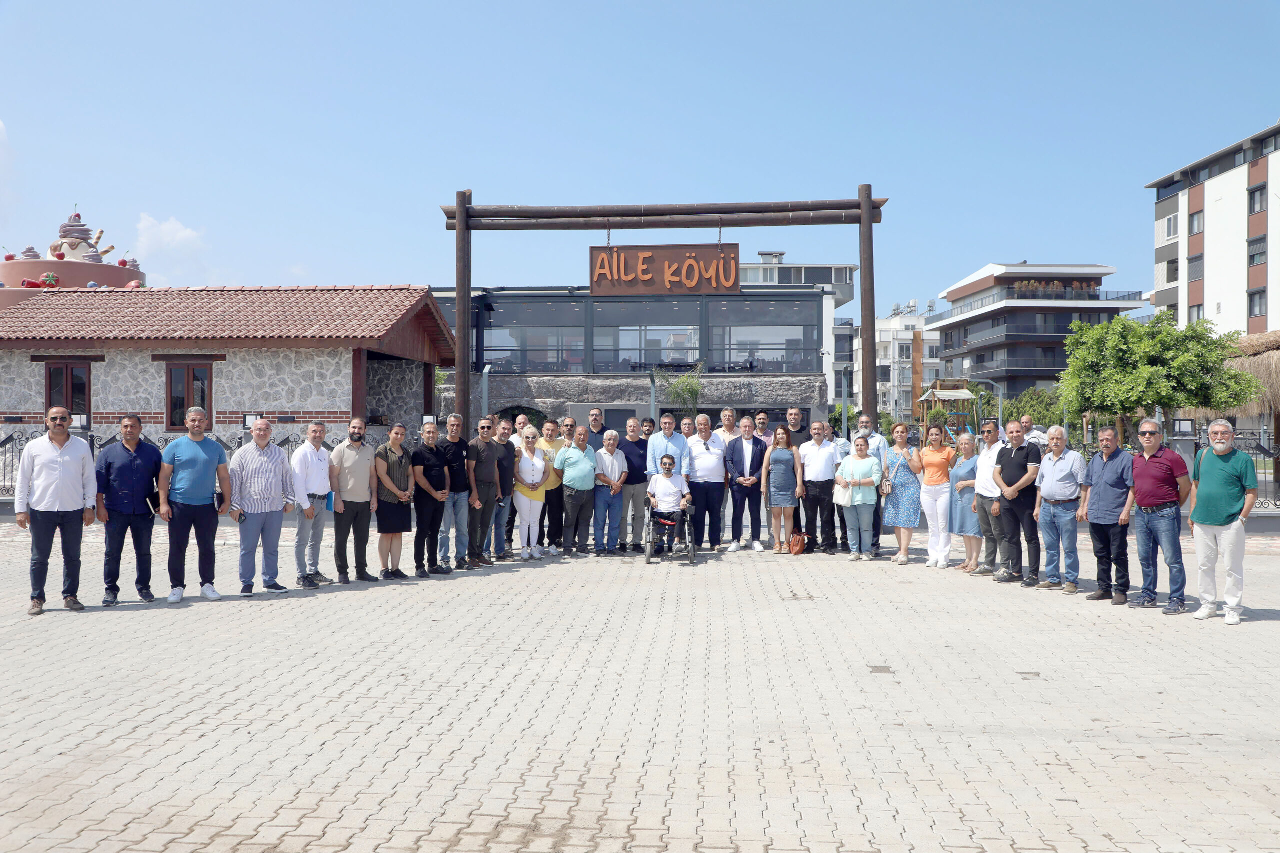 İskenderun Belediye Başkanı Mehmet Dönmez, daha önce “Çocuk Oyun Köyü”