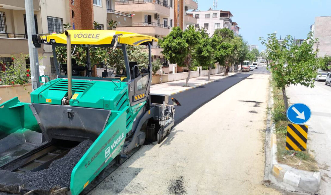 İskenderun’da Kesintisiz Ulaşım Hamlesi Bir Haftada 4768 Ton Sıcak Asfalt Serildi 2 km yol