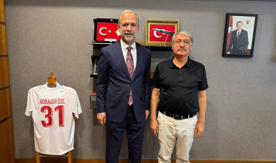 Vekil Özel’e “ÖZEL TEŞEKKÜR” Milletvekili Abdulkadir Özel’i TBMM’de ziyaret eden İşinsanı Mehmet Turhan; Hatay’ın