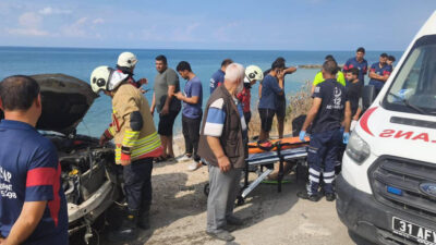 Hatay’ın Arsuz ilçesi Aşağı Kepirce mevkisinde meydana gelen trafik kazasında,