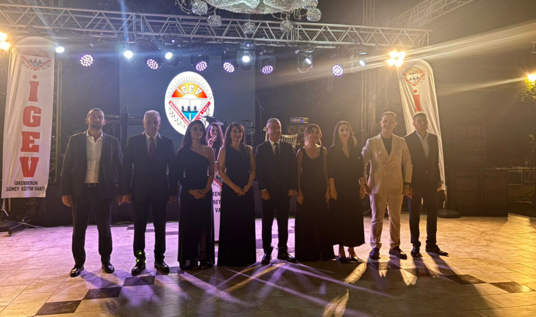 İskenderun Güney Eğitim Vakfı (İGEV), geleneksel Cumhuriyet Balosu’nda eğitim gönüllülerini