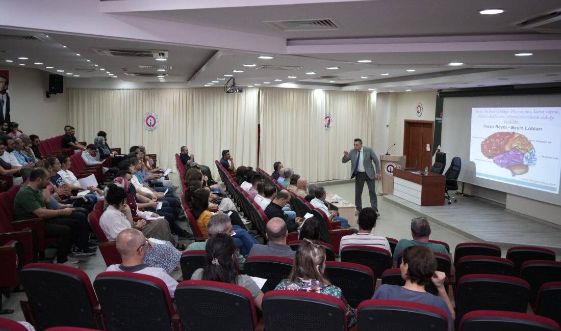 İskenderun Teknik Üniversitesi’nde (İSTE) hizmet içi eğitim çalışmaları kapsamında idari