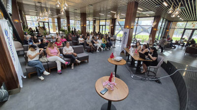 İskenderun Belediyesi ve İskenderun Palmiye Hastanesi iş birliğiyle düzenlenen Kadın